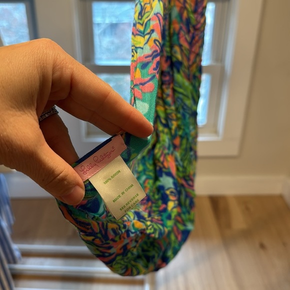 Lilly Pulitzer Riley Infinity Scarf, one size - Picture 3 of 3